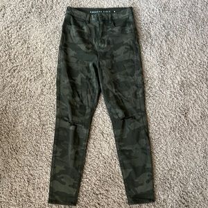 American Eagle camo jegging size 12